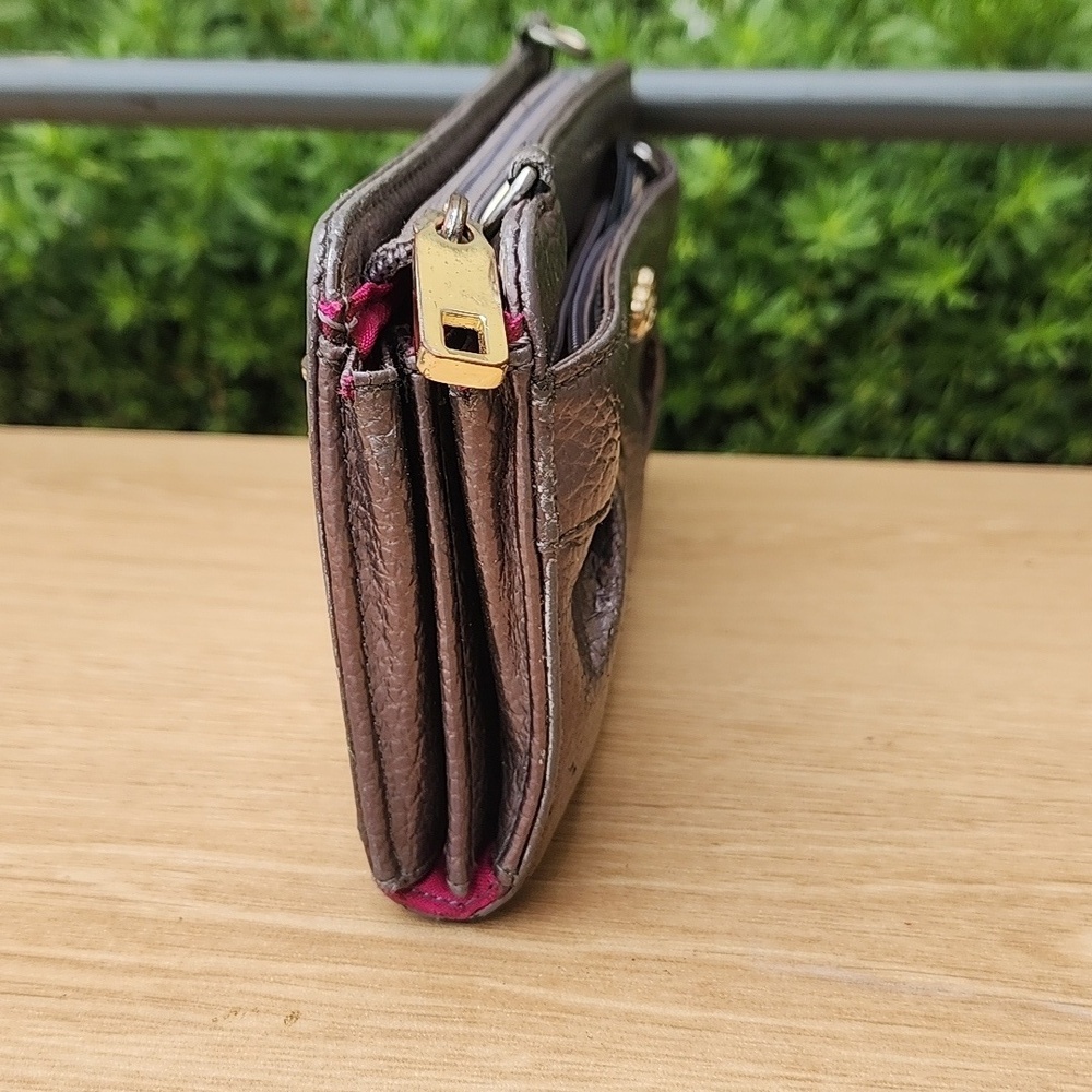 Juicy Couture Iridescent Convertible Purse Wallet - Picture 4 of 15